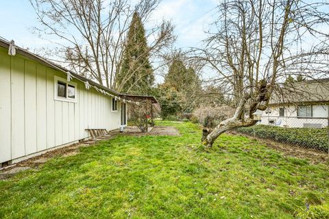 Tiny photo for 2001 Jubilant Avenue, Medford, OR 97504 (MLS # 220217266)