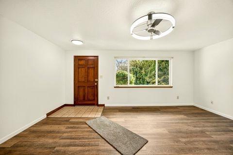 Tiny photo for 2001 Jubilant Avenue, Medford, OR 97504 (MLS # 220217266)