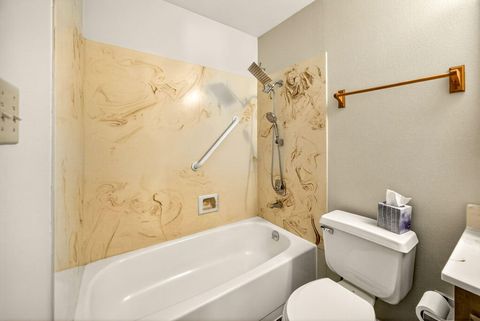 Tiny photo for 2001 Jubilant Avenue, Medford, OR 97504 (MLS # 220217266)