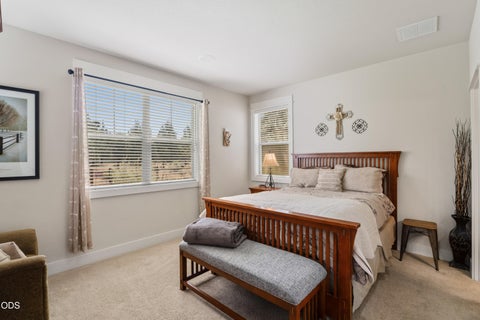 Tiny photo for 320 Split Rail Lane, Redmond, OR 97756 (MLS # 220224626)