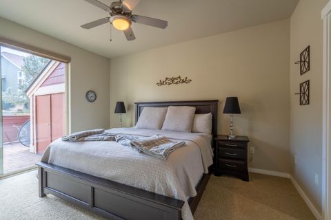 Tiny photo for 11110 Village Loop, Redmond, OR 97756 (MLS # 220217683)