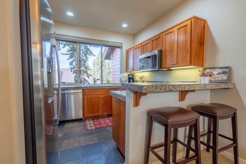 Tiny photo for 11110 Village Loop, Redmond, OR 97756 (MLS # 220217683)