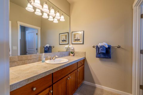 Tiny photo for 11110 Village Loop, Redmond, OR 97756 (MLS # 220217683)