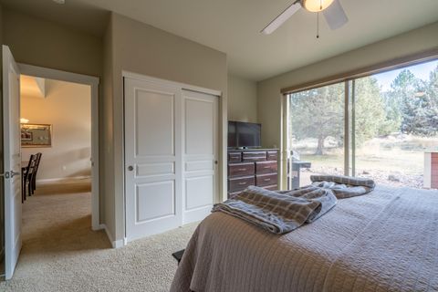 Tiny photo for 11110 Village Loop, Redmond, OR 97756 (MLS # 220217683)