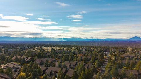 Tiny photo for 11110 Village Loop, Redmond, OR 97756 (MLS # 220217683)