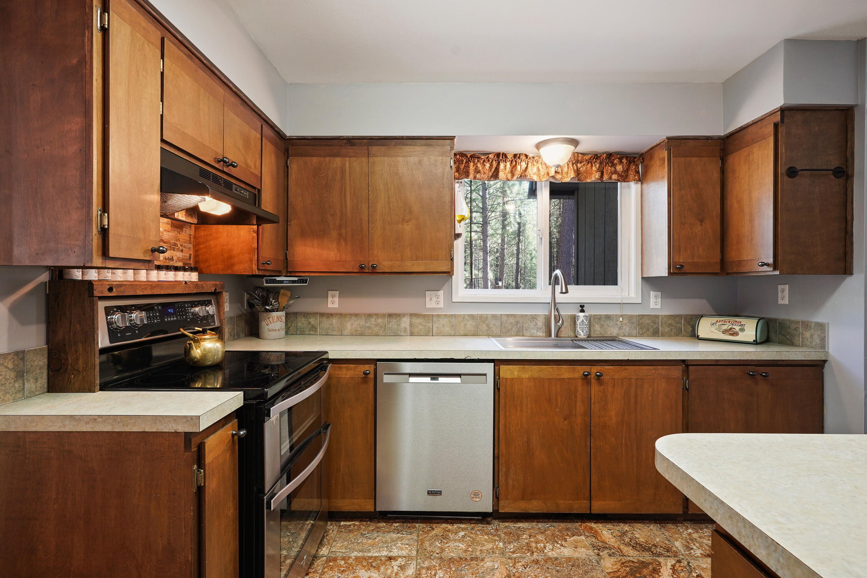 Ponderosa Pines - Residential