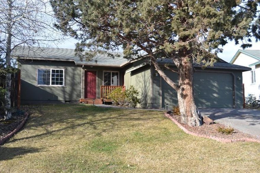 This adorable single level home is perfect for the first time home buyer or a great investment opportunity. Slate entry, vaulted ceilings, tile kitchen floors, newer counter in kitchen, built in microwave, and tile backsplash in bathrooms. This large corner lot is fully fenced with underground sprinklers. Located in a great neighborhood, close to shopping and the hospital. Priced to sell, this one won't last long.