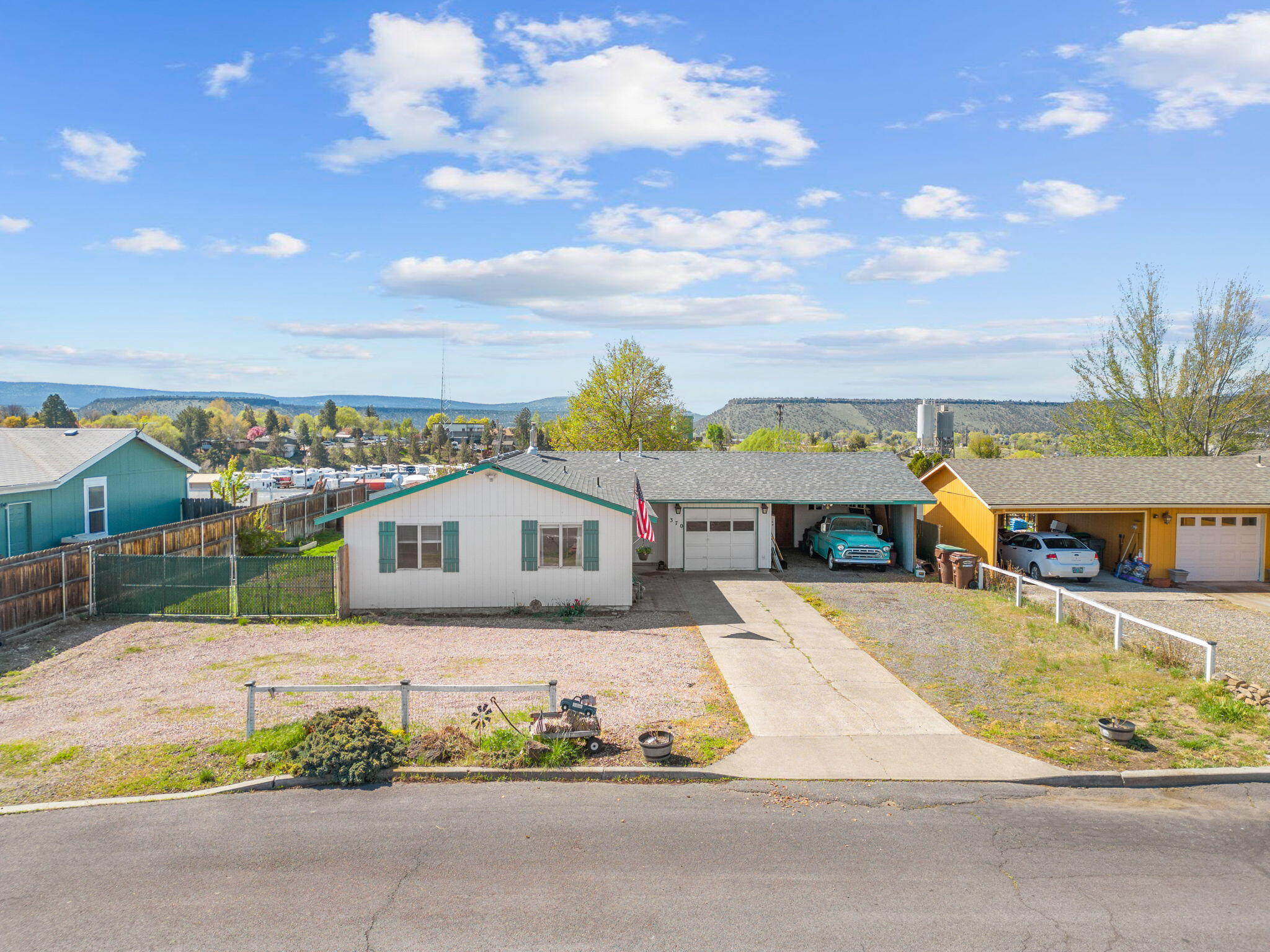 Hillcrest J - Residential