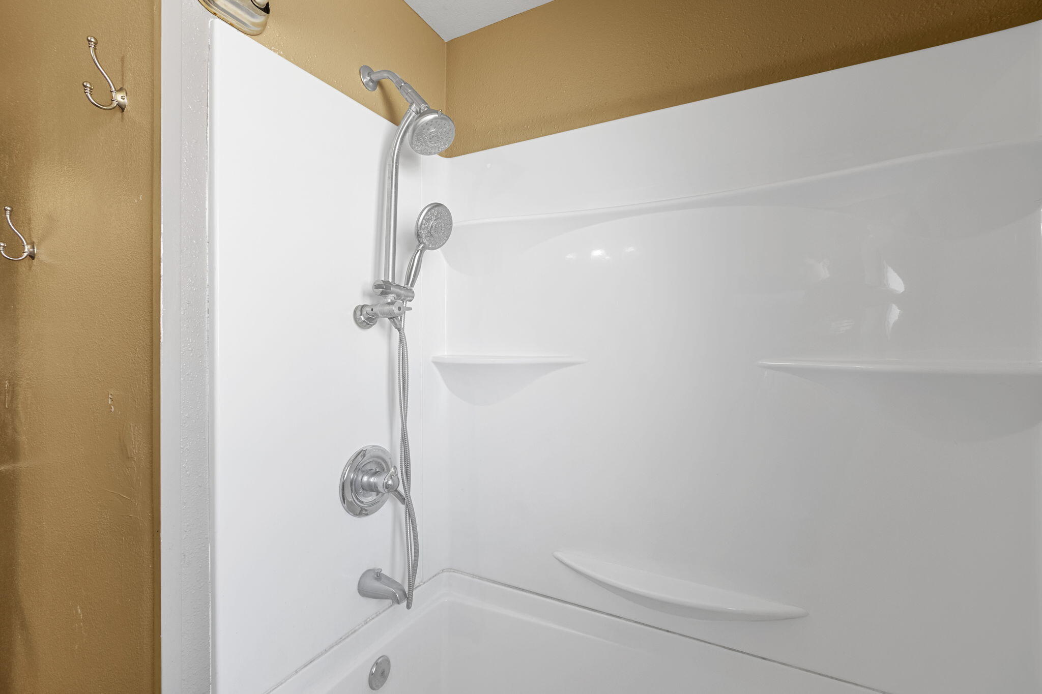 Hillcrest J - Residential