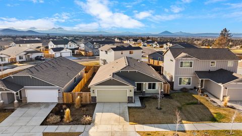 Tiny photo for 3537 NW 10th Place, Redmond, OR 97756 (MLS # 220215681)