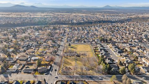 Tiny photo for 3537 NW 10th Place, Redmond, OR 97756 (MLS # 220215681)