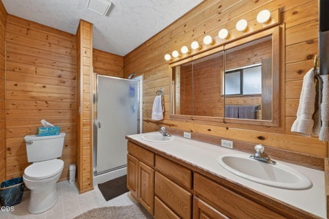 Tiny photo for 4252 SW Lakeview DR, Culver, OR 97734 (MLS # 220224623)
