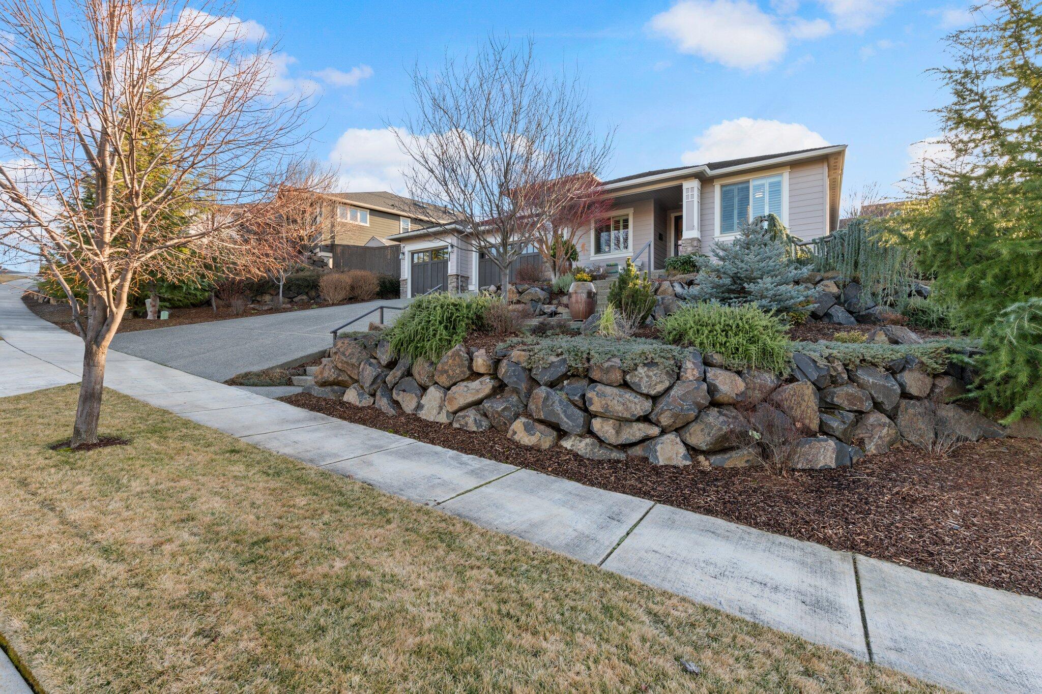 Bella Vista Heights Phases 1 & 2 - Residential