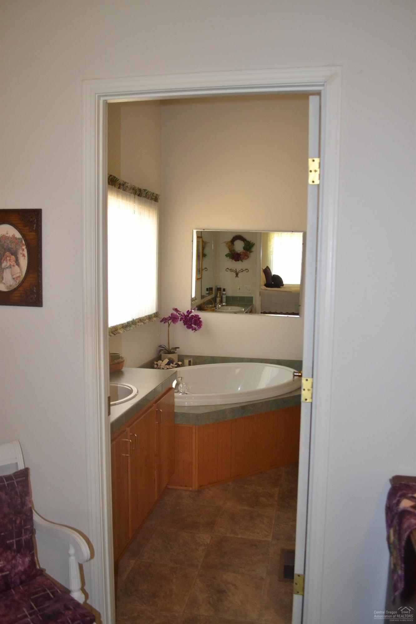 Sno Cap Vista Est - Residential