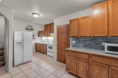 Tiny photo for 65258 Old Bend Redmond Highway, Bend, OR 97703 (MLS # 220213432)