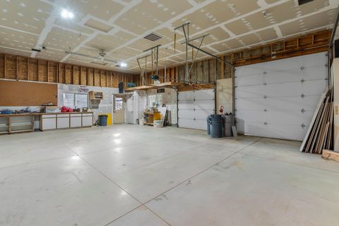 Tiny photo for 65258 Old Bend Redmond Highway, Bend, OR 97703 (MLS # 220213432)