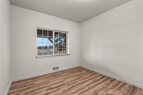 Tiny photo for 65258 Old Bend Redmond Highway, Bend, OR 97703 (MLS # 220213432)