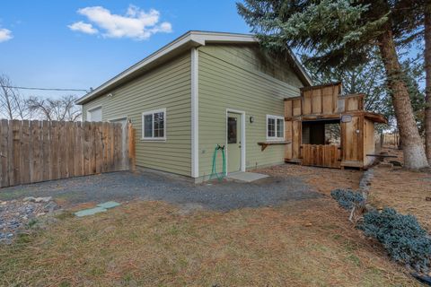 Tiny photo for 65258 Old Bend Redmond Highway, Bend, OR 97703 (MLS # 220213432)