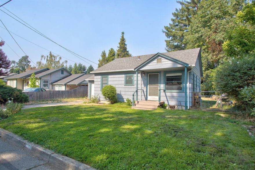 Sweet, cottage style charmer in a desirable neighborhood. Lots of upgrades including completely updated kitchen with new stove/oven, granite, ceramic tile backsplash, refinished cabinets, sink/faucets, new vanity in bathroom. New roof in 2015, new exterior paint in 2017. Come and check out this great little house before it's gone ....not many out there in this price range that are this cute! Seller is licensed broker in the state of Oregon.