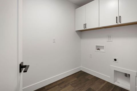 Tiny photo for 1038 W Linda Avenue #Lot 9, Sisters, OR 97759 (MLS # 220212294)