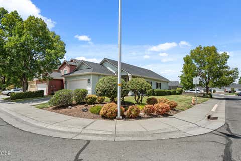 Tiny photo for 2783 Parkwood Village Lane, Central Point, OR 97502 (MLS # 220225769)