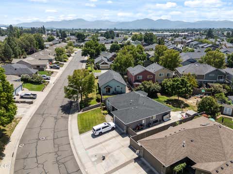 Tiny photo for 2783 Parkwood Village Lane, Central Point, OR 97502 (MLS # 220225769)