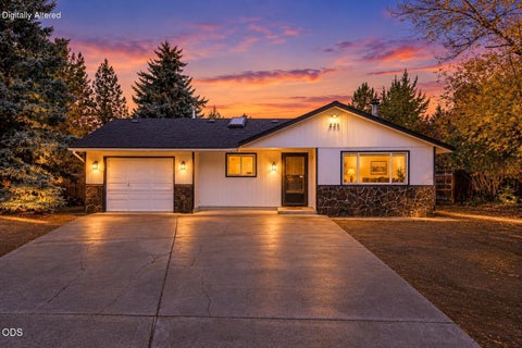 Photo of 231 SE Airpark Drive, Bend, OR 97702 (MLS # 220229568)