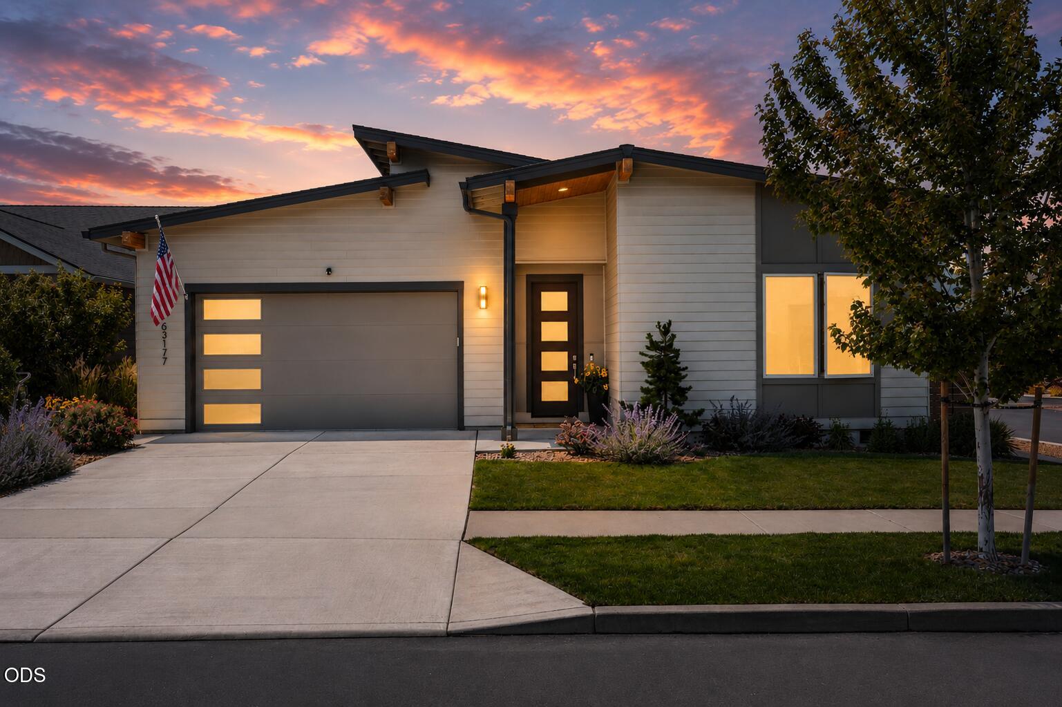 Photo 1 of 39 — 63177 Iner Loop, Bend, OR 97701