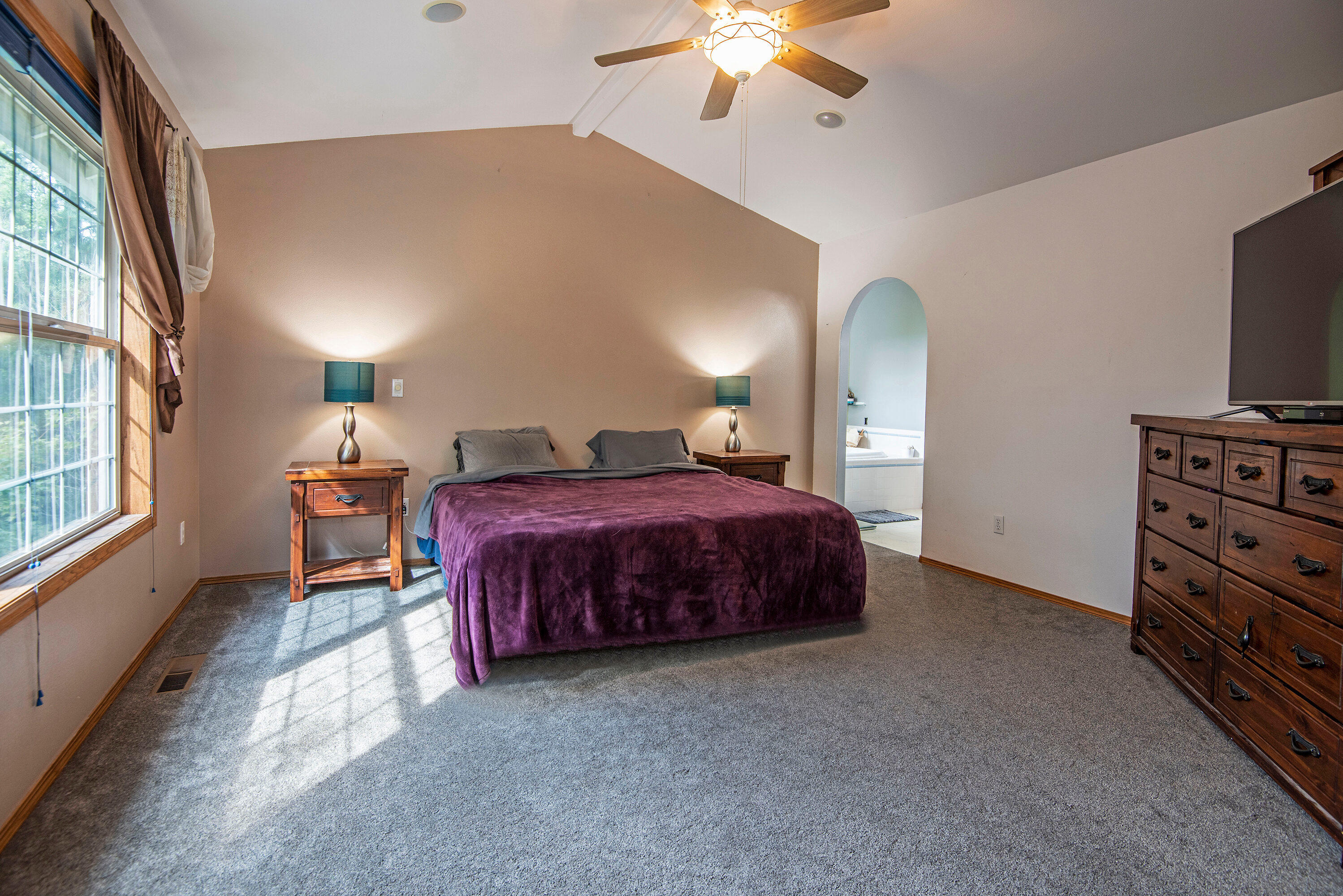 Oak Tree - Residential