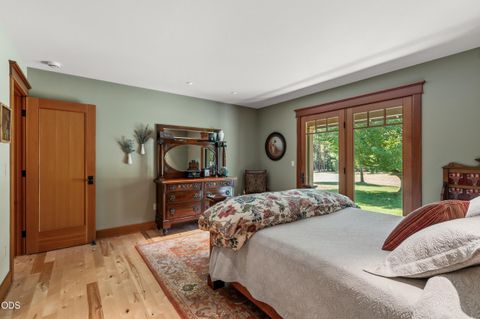Tiny photo for 693 Horizon Hills Road, Williams, OR 97544 (MLS # 220222926)
