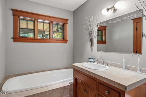Tiny photo for 693 Horizon Hills Road, Williams, OR 97544 (MLS # 220222926)