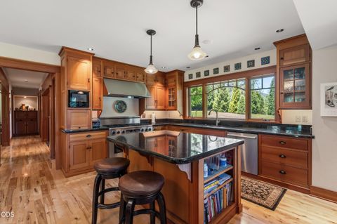 Tiny photo for 693 Horizon Hills Road, Williams, OR 97544 (MLS # 220222926)