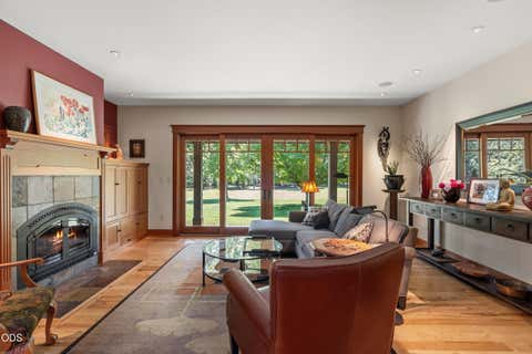 Tiny photo for 693 Horizon Hills Road, Williams, OR 97544 (MLS # 220222926)