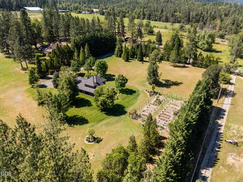 Tiny photo for 693 Horizon Hills Road, Williams, OR 97544 (MLS # 220222926)