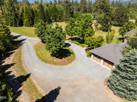 Tiny photo for 693 Horizon Hills Road, Williams, OR 97544 (MLS # 220222926)