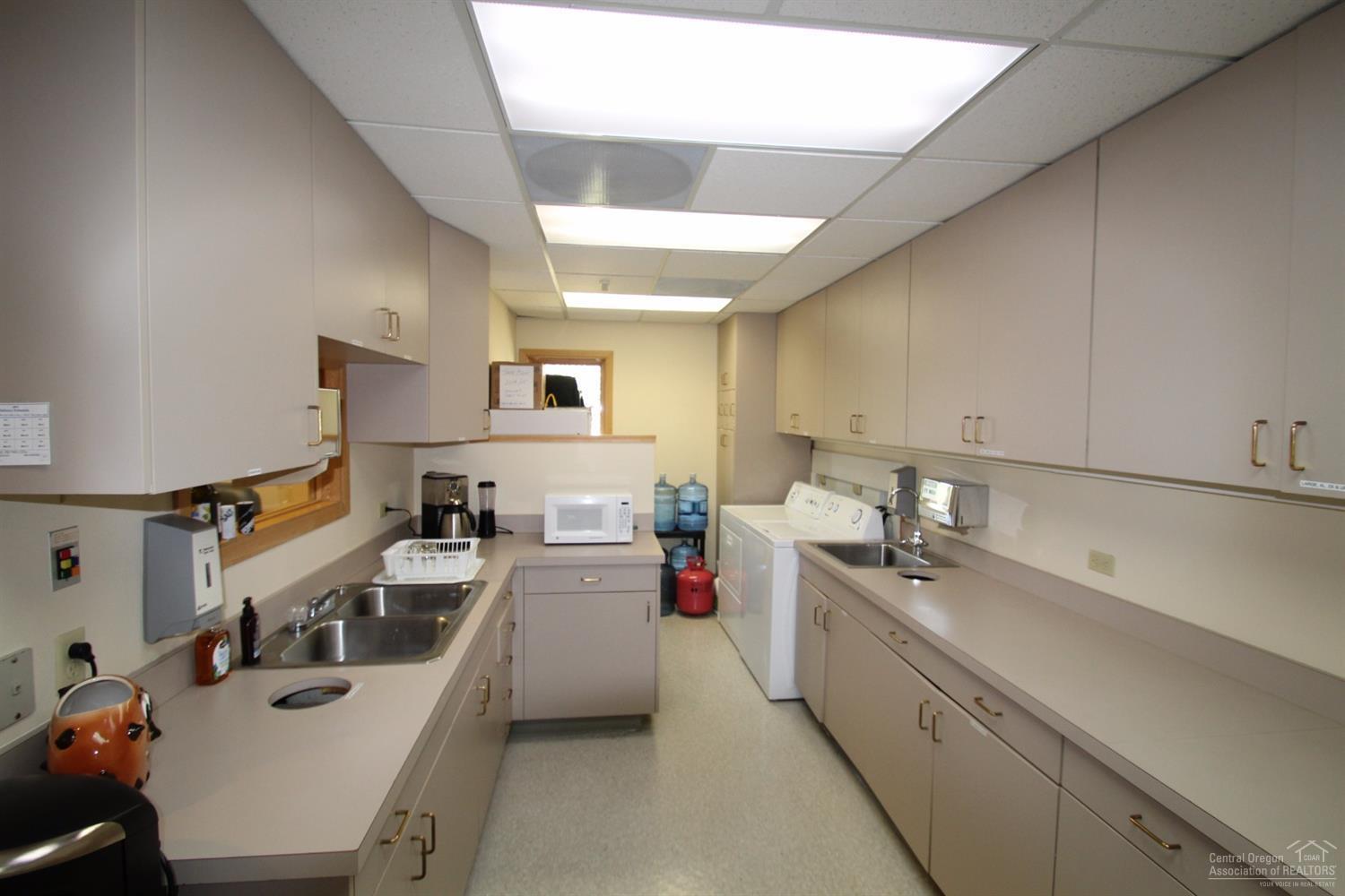 CLAB - Commercial Sale