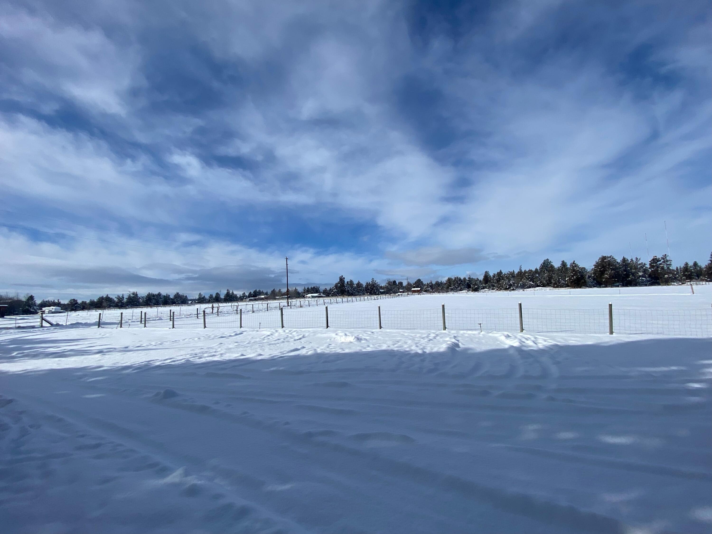 Bend, Oregon 97701, United States, 4 Bedrooms Bedrooms, ,3 BathroomsBathrooms,Residential,Active,86364