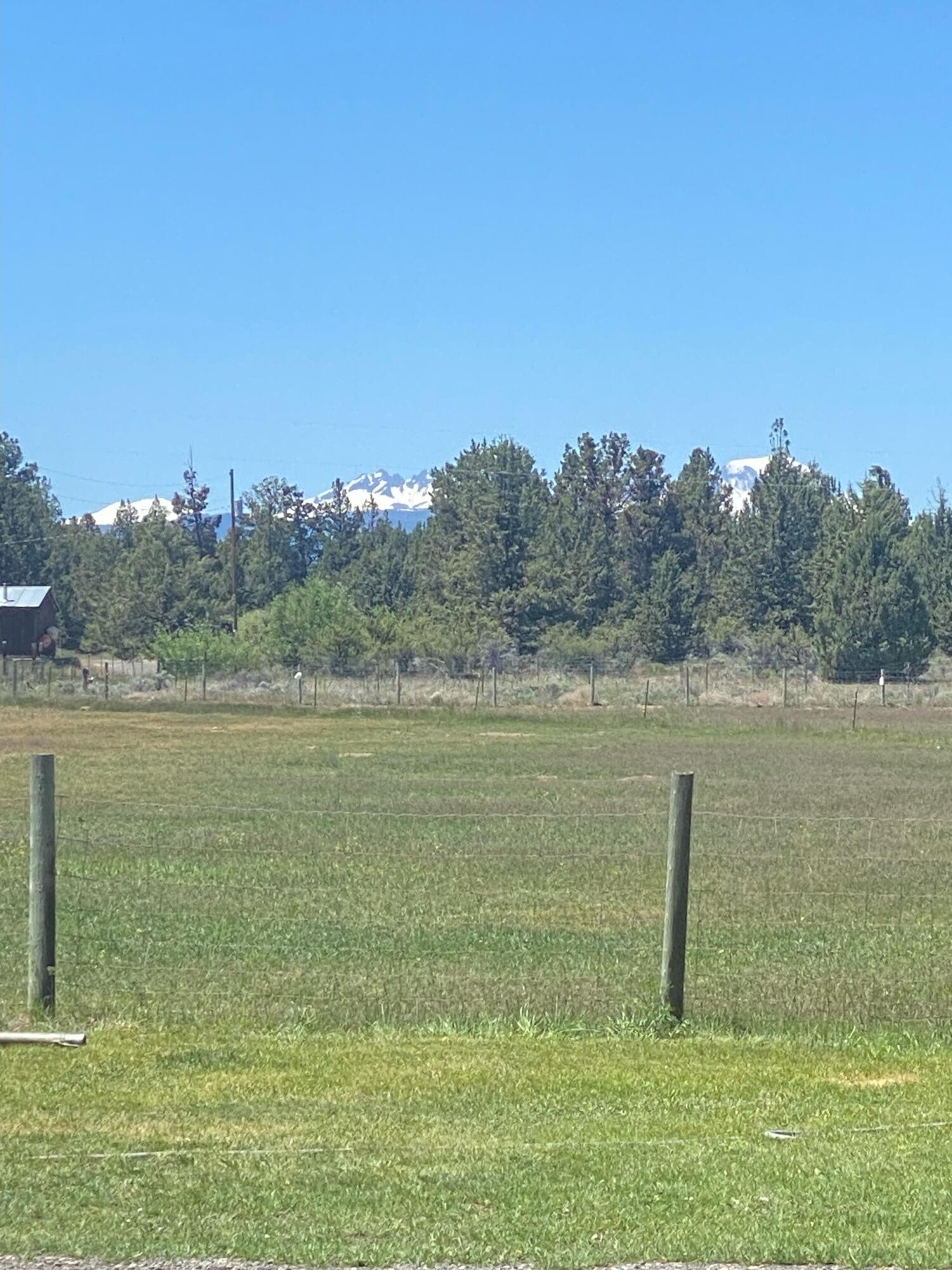 Bend, Oregon 97701, United States, 4 Bedrooms Bedrooms, ,3 BathroomsBathrooms,Residential,Active,86364