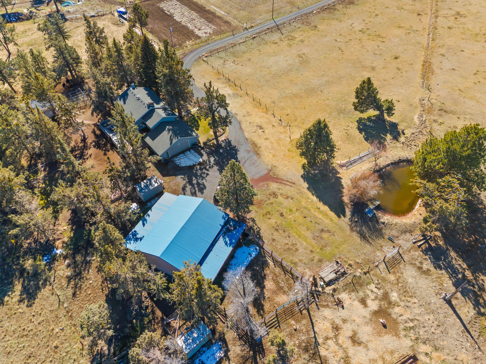 Bend, Oregon 97701, United States, 4 Bedrooms Bedrooms, ,3 BathroomsBathrooms,Residential,Active,86364