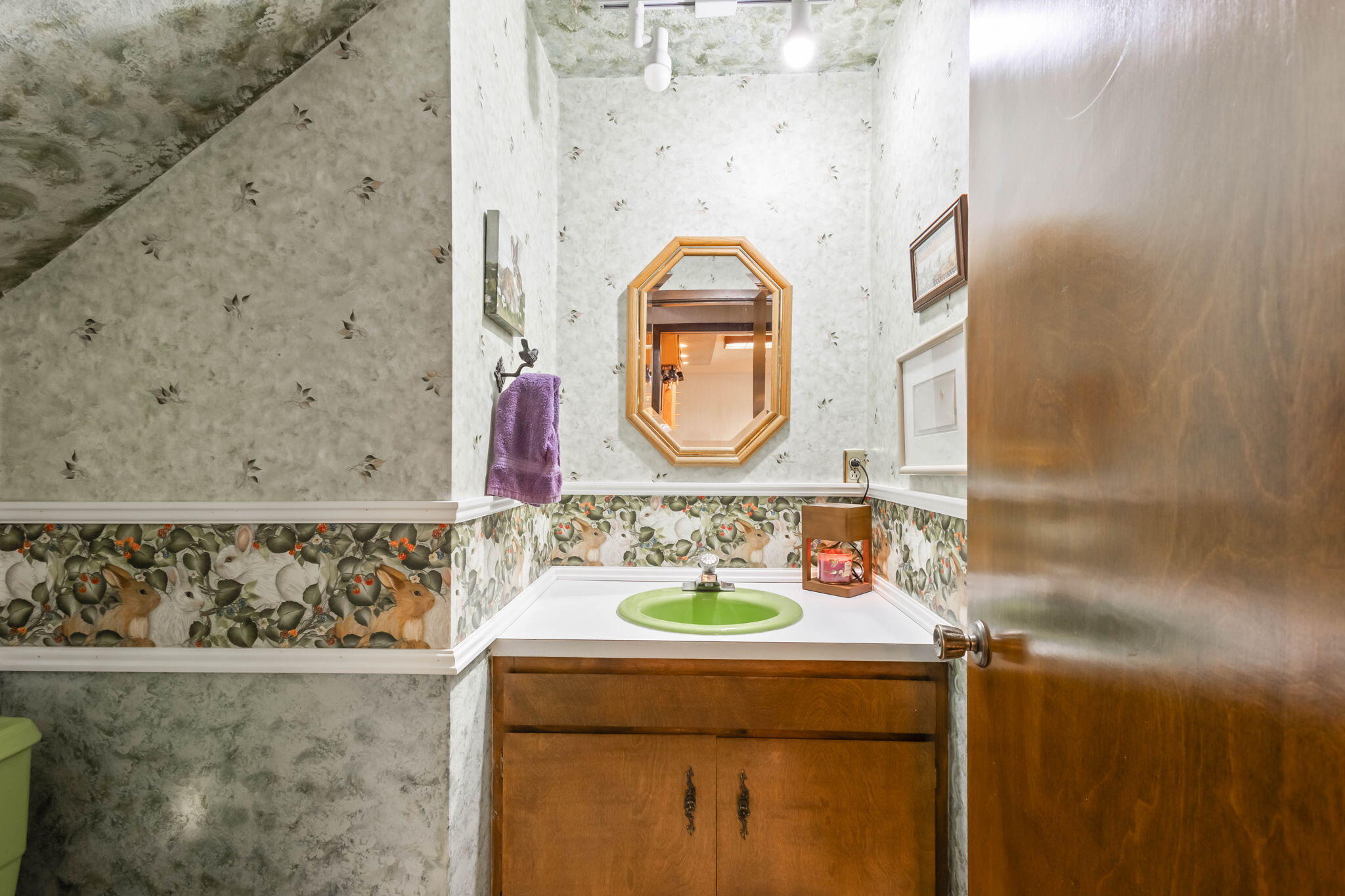 Bend, Oregon 97701, United States, 4 Bedrooms Bedrooms, ,3 BathroomsBathrooms,Residential,Active,86364