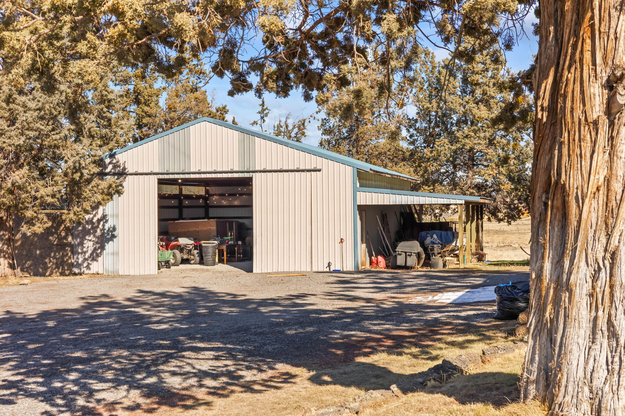 Bend, Oregon 97701, United States, 4 Bedrooms Bedrooms, ,3 BathroomsBathrooms,Residential,Active,86364