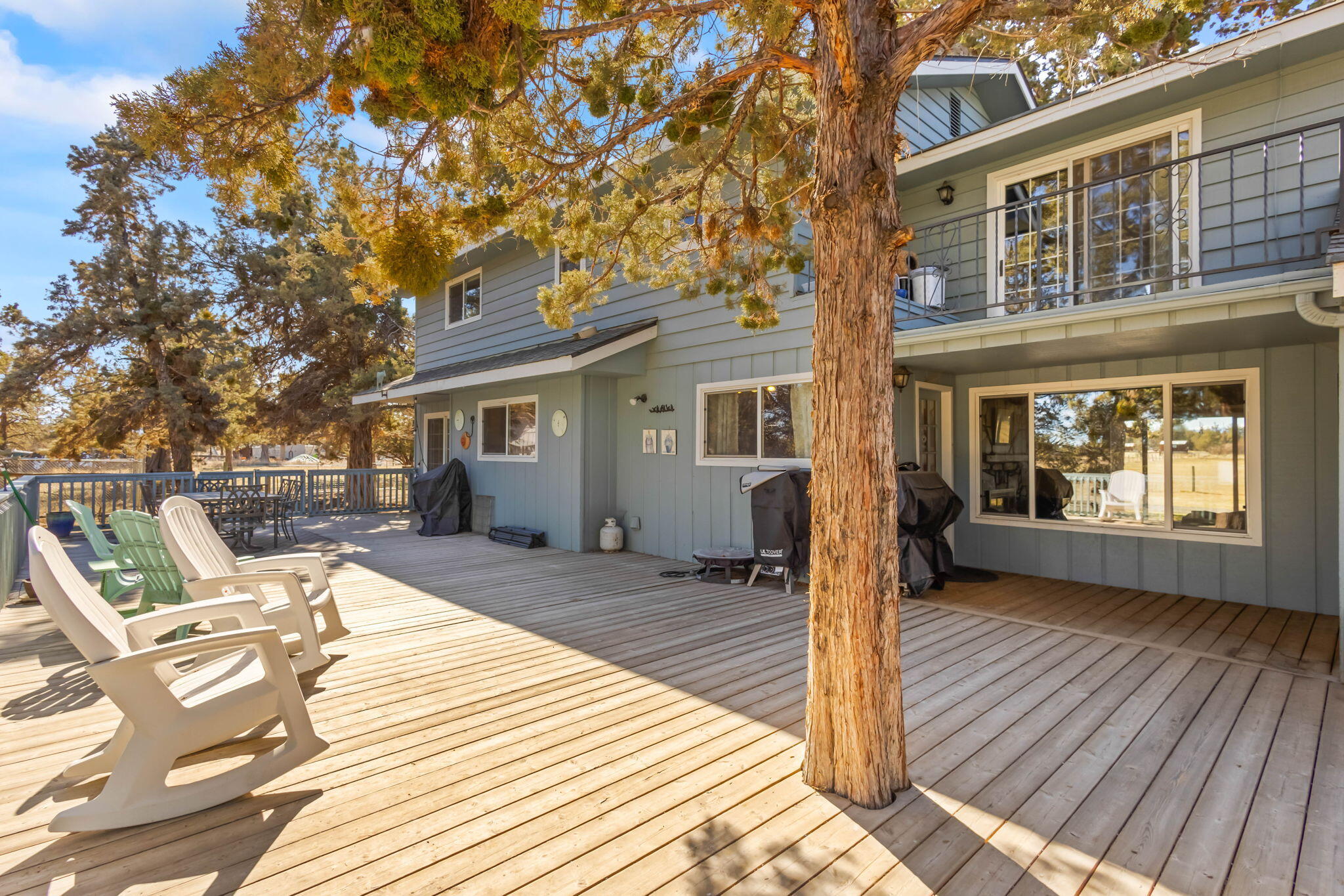 Bend, Oregon 97701, United States, 4 Bedrooms Bedrooms, ,3 BathroomsBathrooms,Residential,Active,86364