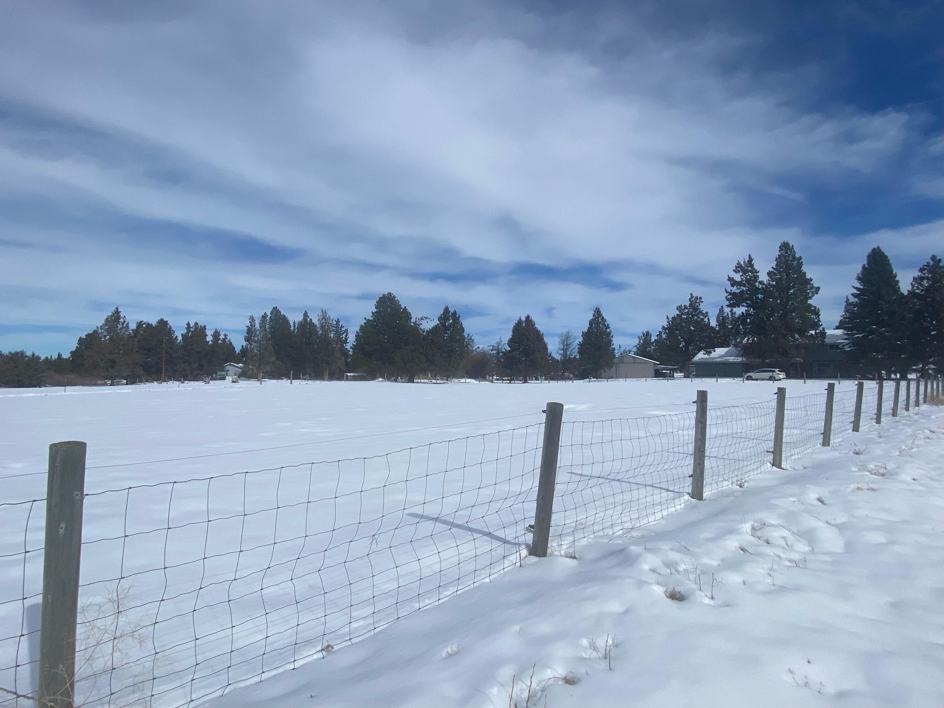 Bend, Oregon 97701, United States, 4 Bedrooms Bedrooms, ,3 BathroomsBathrooms,Residential,Active,86364