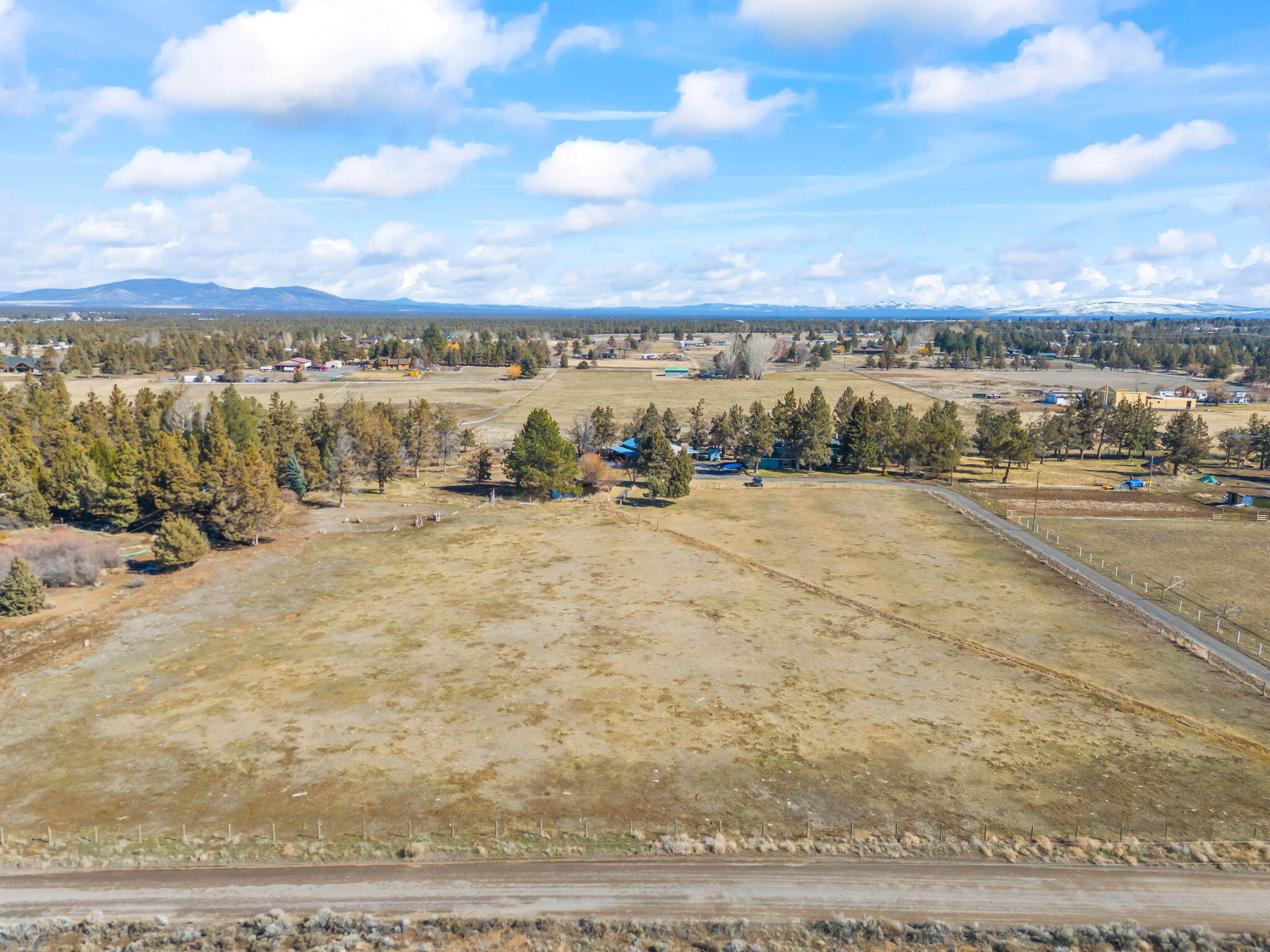 Bend, Oregon 97701, United States, 4 Bedrooms Bedrooms, ,3 BathroomsBathrooms,Residential,Active,86364