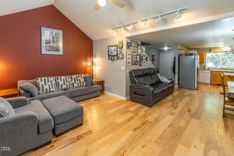 Tiny photo for 20705 Wishing Well Court, Bend, OR 97701 (MLS # 220227327)