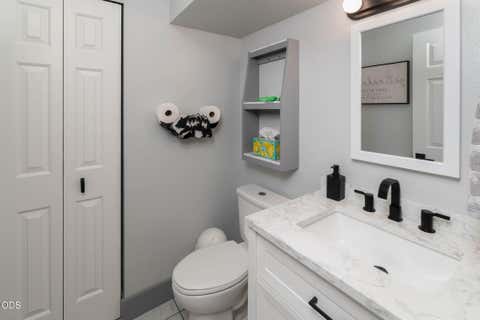 Tiny photo for 20705 Wishing Well Court, Bend, OR 97701 (MLS # 220227327)