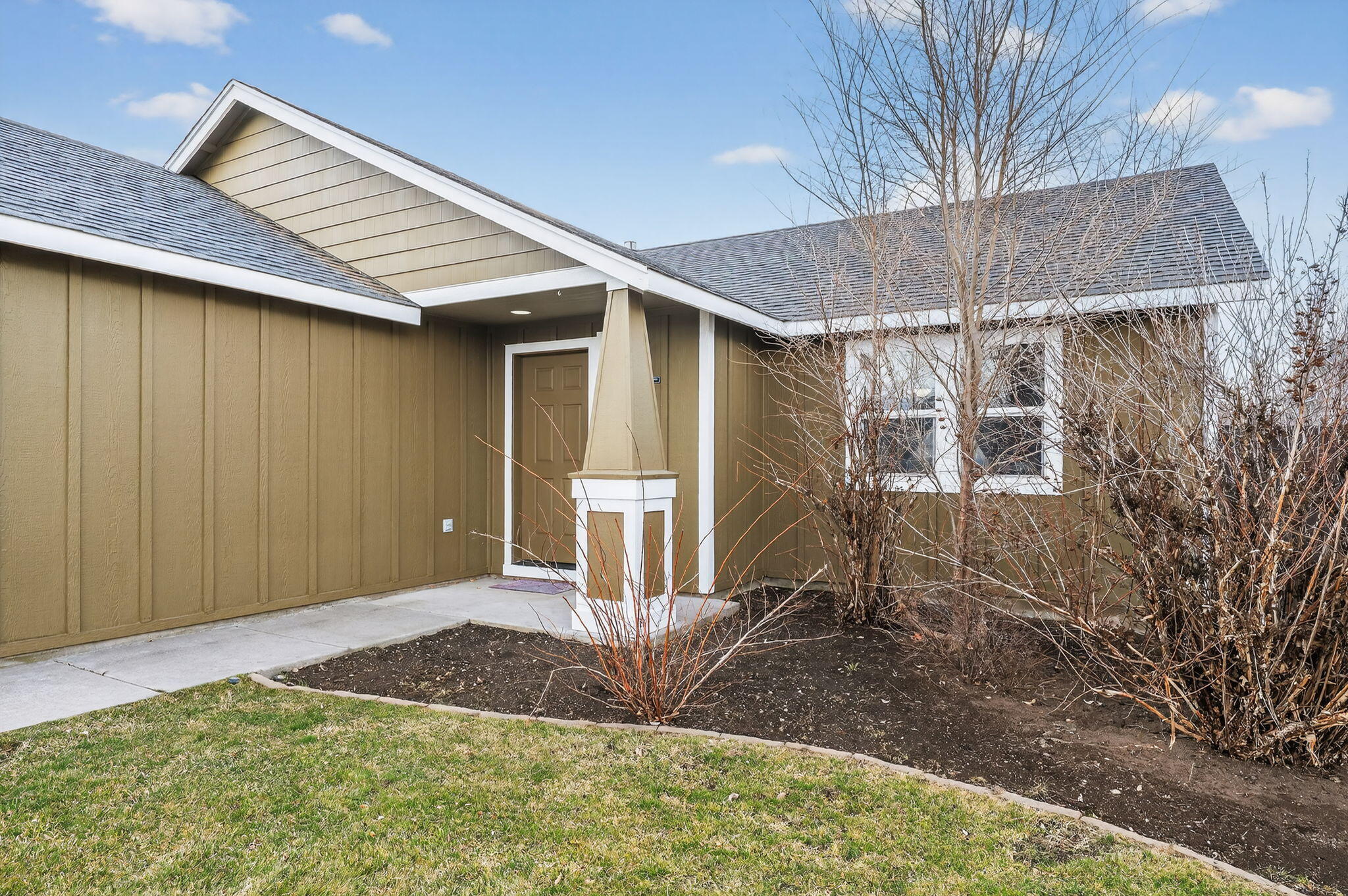 3180 SW Peridot Avenue