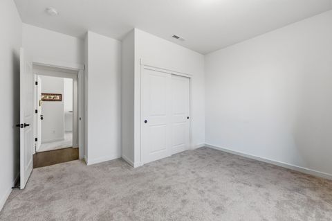 Tiny photo for 51900 Settler Drive, La Pine, OR 97739 (MLS # 220216670)