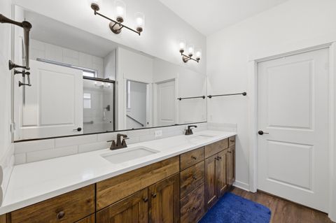 Tiny photo for 51900 Settler Drive, La Pine, OR 97739 (MLS # 220216670)