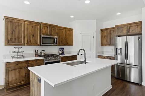 Tiny photo for 51900 Settler Drive, La Pine, OR 97739 (MLS # 220216670)